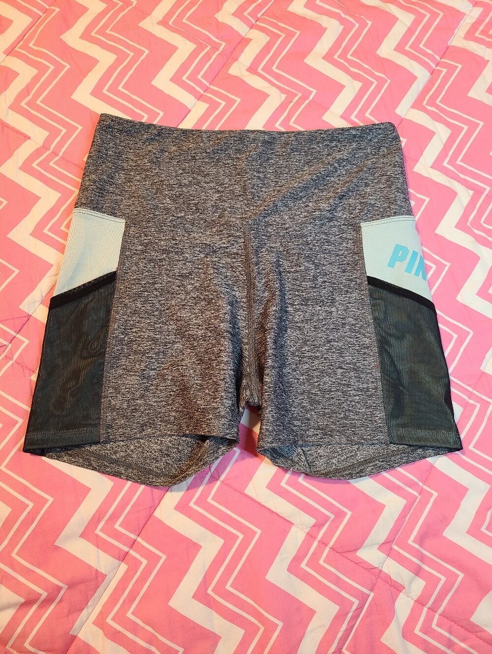 Retired VS PINK ULTIMATE 3in Bike Shorts With Pockets Size Sm
